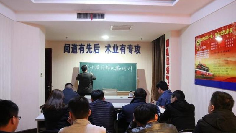 焊工培训，如何选择厂家直招学徒之路？**